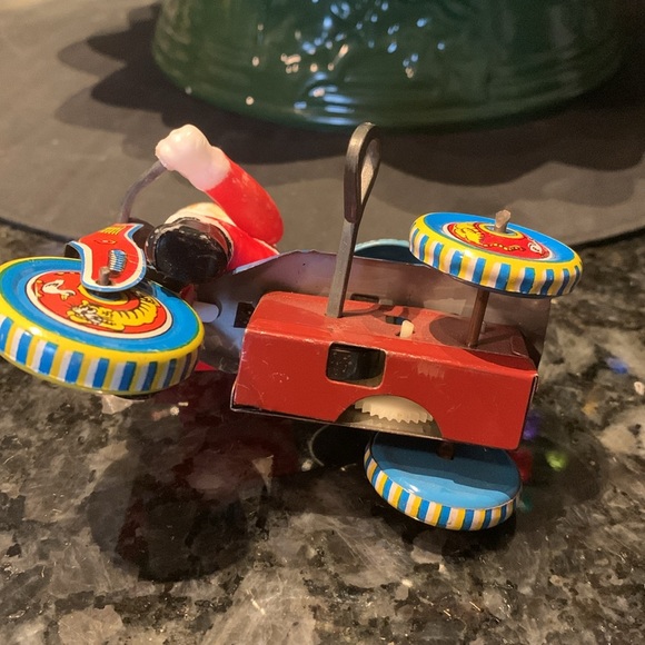 Vintage 1950s Aoki Santa Claus Rides a Bike/Mechanical Wind-up Santa /Works - Picture 6 of 8